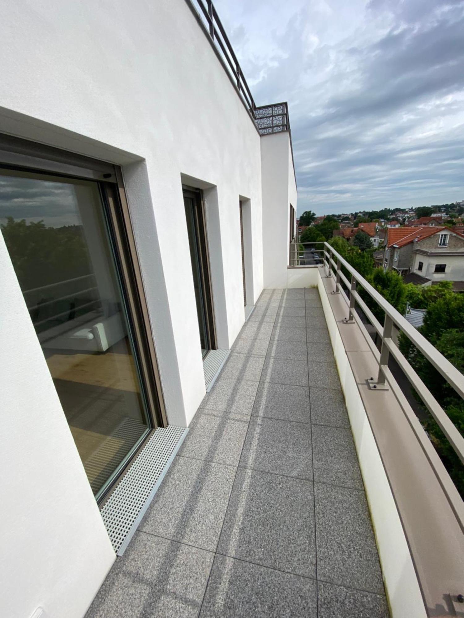 Charme Citadin Apartment Villemomble Exterior foto