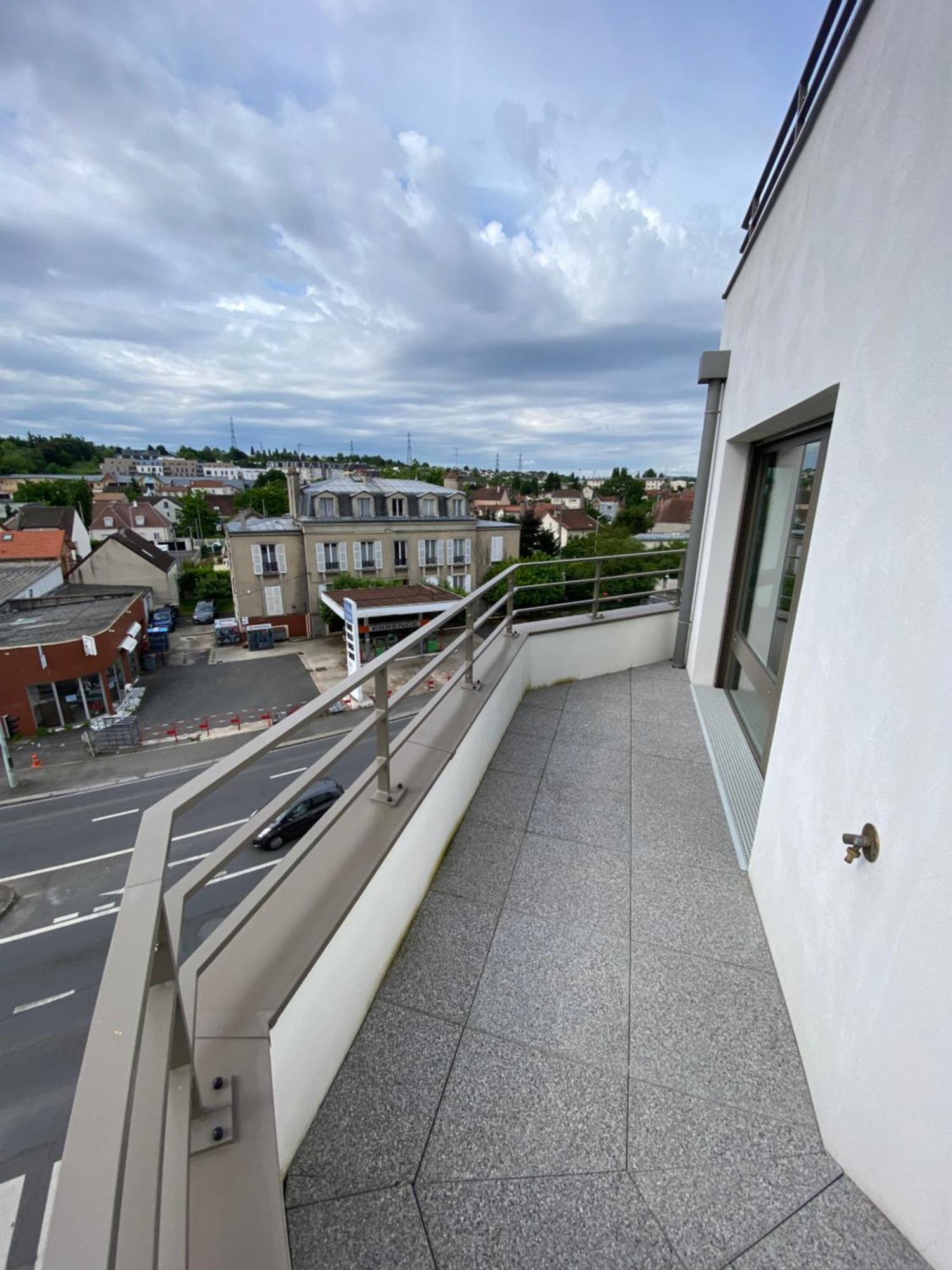 Charme Citadin Apartment Villemomble Exterior foto