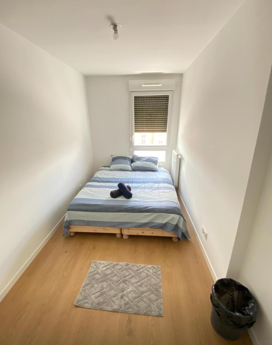 Charme Citadin Apartment Villemomble Exterior foto